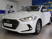 Bán xe Hyundai Elantra 1.6MT đời 2019, màu trắng
