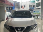 Nissan Miền Tây bán Nissan X trail 2.0 SL Premium 2018, màu trắng, giá tốt