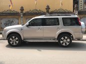 Gia đình tôi cần bán chiếc xe Ford Everest số sàn, máy dầu, sản xuất cuối năm 2013, màu vàng cát