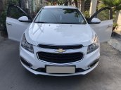 Cần bán Chevrolet Cruze LT 1.6MT đời 2017, màu trắng