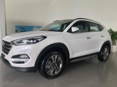 Cần bán Hyundai Tucson 2.0 AT ĐB đời 2019, màu trắng