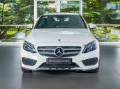 Cần bán Mercedes C300 AMG đăng ký 08.2018, màu trắng. Bảo hành dài đến 2021