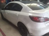 Gia đình bán Mazda 3 đời 2010, màu trắng, full options