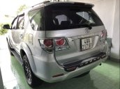 Bán Toyota Fortuner sản xuất 2015, màu bạc, máy dầu