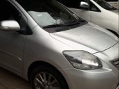 Cần bán Toyota Vios đời 2012, màu bạc