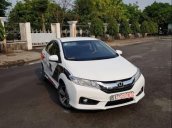 Gia đình bán ô tô Honda City 1.5AT 2017, màu trắng, giá 530tr