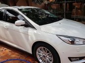 Bán Ford Focus Titanium 1.5L 2016, màu trắng còn mới