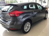 Bán Ford Focus Trend sản xuất năm 2018, màu xám, ưu đãi lớn