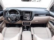 Bán Mitsubishi Outlander 2.0 CVT 2018, màu đen, mới 100%