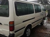 Cần bán gấp Toyota Hiace 2.0 năm 2001, màu trắng, giá tốt