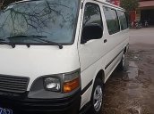 Cần bán gấp Toyota Hiace 2.0 năm 2001, màu trắng, giá tốt