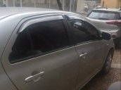 Bán gấp Toyota Vios sản xuất 2011, màu bạc, giá cạnh tranh