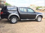 Bán Mitsubishi Triton sản xuất năm 2011, màu đen, xe gia đình, giá tốt