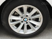 Bán BMW 5 Series 523i sản xuất năm 2011, màu trắng, nhập khẩu nguyên chiếc