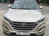 Bán Hyundai Tucson sản xuất 2018, màu vàng cát, xe đẹp