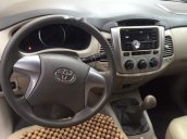 Cần bán lại xe Toyota Innova sản xuất năm 2015, màu bạc số sàn, 658 triệu