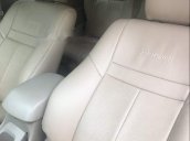 Bán lại xe Toyota Fortuner sản xuất năm 2010, màu bạc còn mới