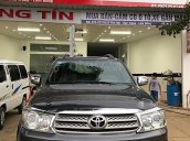 Bán ô tô Toyota Fortuner 2.5G năm sản xuất 2010, màu bạc 