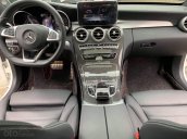 Bán Mercedes Benz C300 AMG màu trắng / đen sản xuất 2018, biển Hà Nội