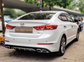 Bán Hyundai Elantra đời 2019, màu trắng, nhập khẩu  