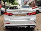 Bán Hyundai Elantra đời 2019, màu trắng, nhập khẩu  