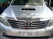 Bán Toyota Fortuner sản xuất năm 2016, màu bạc chính chủ