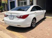 Bán Hyundai Sonata AT 2012, màu trắng, xe nhập 