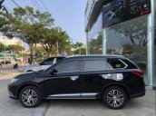 Bán xe Mitsubishi Outlander 2019, màu đen, giá tốt