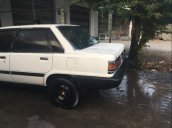 Cần bán gấp Toyota Camry MT sản xuất năm 1984, màu trắng, nhập khẩu 