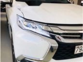 Cần bán xe Mitsubishi Pajero Sport đời 2016, màu trắng xe gia đình