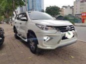 Bán xe Toyota Fortuner 2.7AT năm 2017, màu trắng như mới 