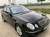 Cần bán Mercedes C200 đời 2004, màu đen