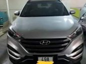 Cần bán xe Hyundai Tucson 2.0 AT 2018, màu bạc, giá 865tr