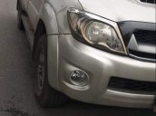 Bán Toyota Hilux G sản xuất năm 2010, màu bạc, xe nhập, 330 triệu