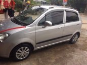 Cần bán gấp Chevrolet Spark đời 2011, màu bạc, giá 120tr