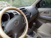 Bán Toyota Fortuner đời 2010, màu bạc