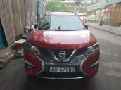 Bán xe Nissan X trail 2.5 SV 4WD 2018, màu đỏ