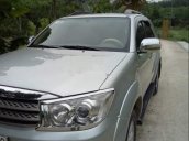 Bán Toyota Fortuner đời 2010, màu bạc