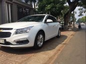 Bán xe Chevrolet Cruze LT 2016, màu trắng 