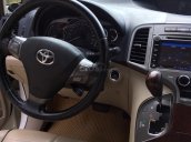 Cần bán 01 xe Toyota Venza, xe nhà it đi, nội thất ok