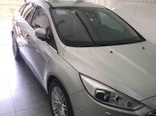 Cần bán Ford Focus Titanium sản xuất 2016, màu bạc