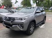 Cần bán Toyota Fortuner 2.7V năm sản xuất 2017, màu bạc, nhập khẩu nguyên chiếc 