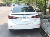 Cần bán gấp Mazda 3 năm 2017, màu trắng xe gia đình