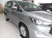 Cần bán Toyota Innova E sản xuất năm 2019, màu xám giá cạnh tranh