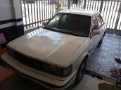 Bán Nissan Bluebird sản xuất 1990, màu trắng, xe nhập, giá tốt