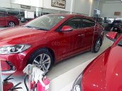 Cần bán Hyundai Elantra 2.0 AT năm sản xuất 2017, màu đỏ như mới giá cạnh tranh