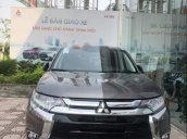 Bán ô tô Mitsubishi Outlander năm 2019, màu nâu