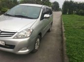 Cần bán gấp Toyota Innova G đời 2010, màu bạc