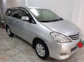 Cần bán lại xe Toyota Innova V năm 2011, màu bạc chính chủ
