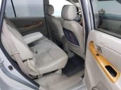 Cần bán lại xe Toyota Innova V năm 2011, màu bạc chính chủ